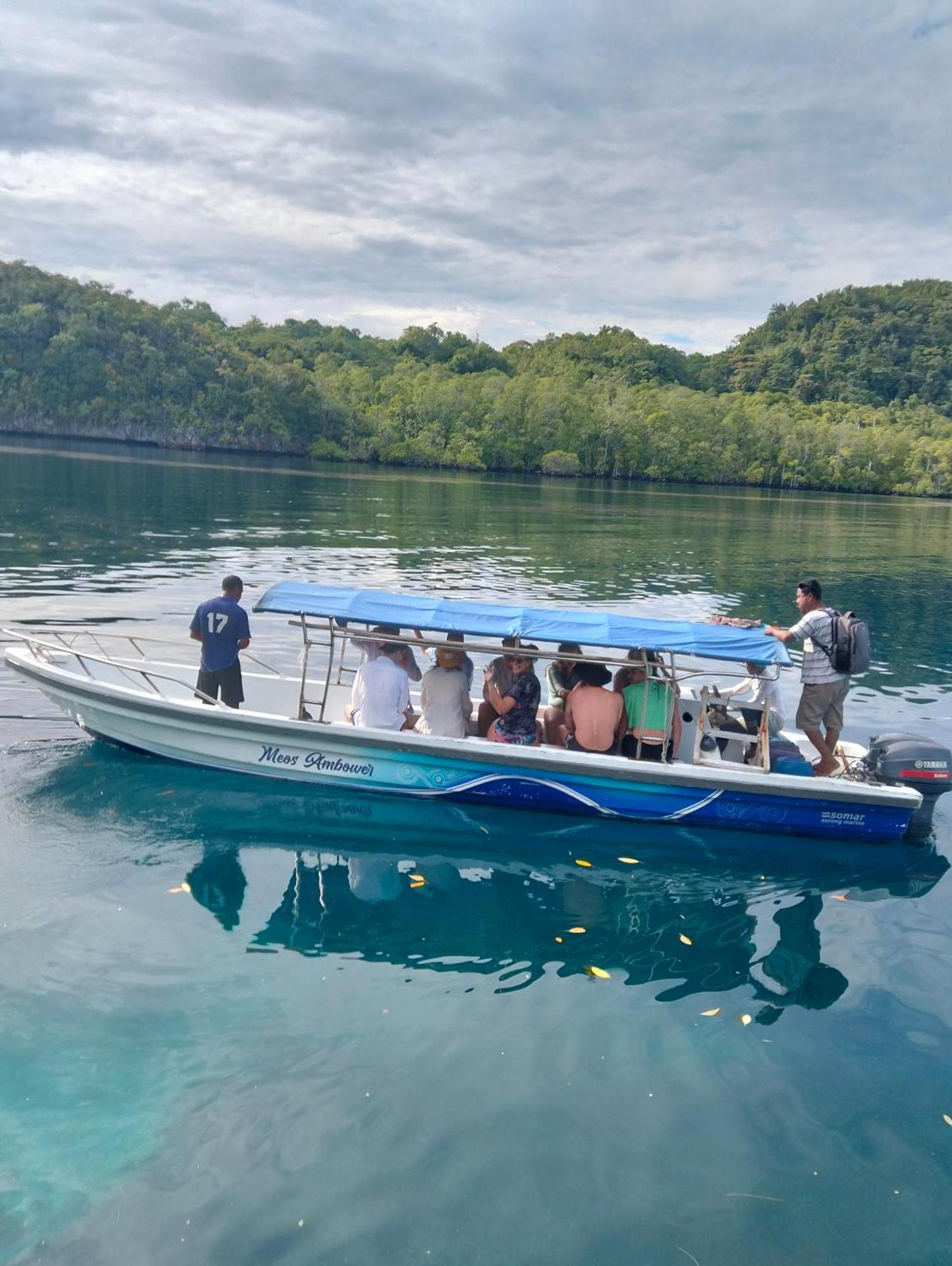 Meos Ambower Homestay Raja Ampat Fam Exterior foto